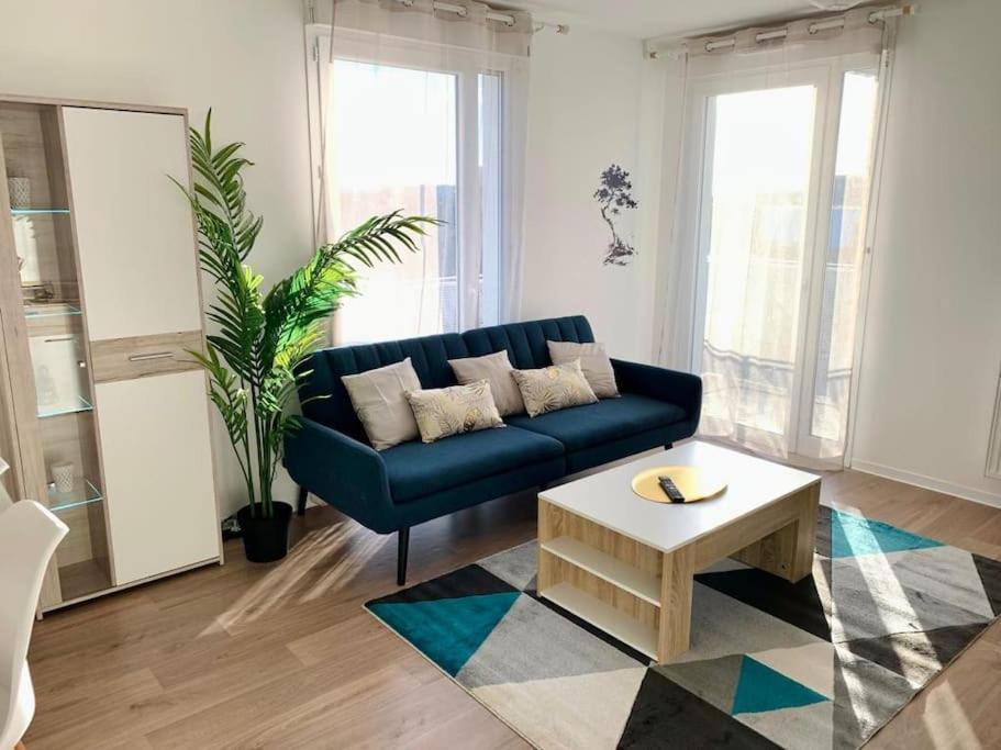 Pourquoi Notre T3 Avec Parking Est Pour Vous ? Apartment Lille Luaran gambar