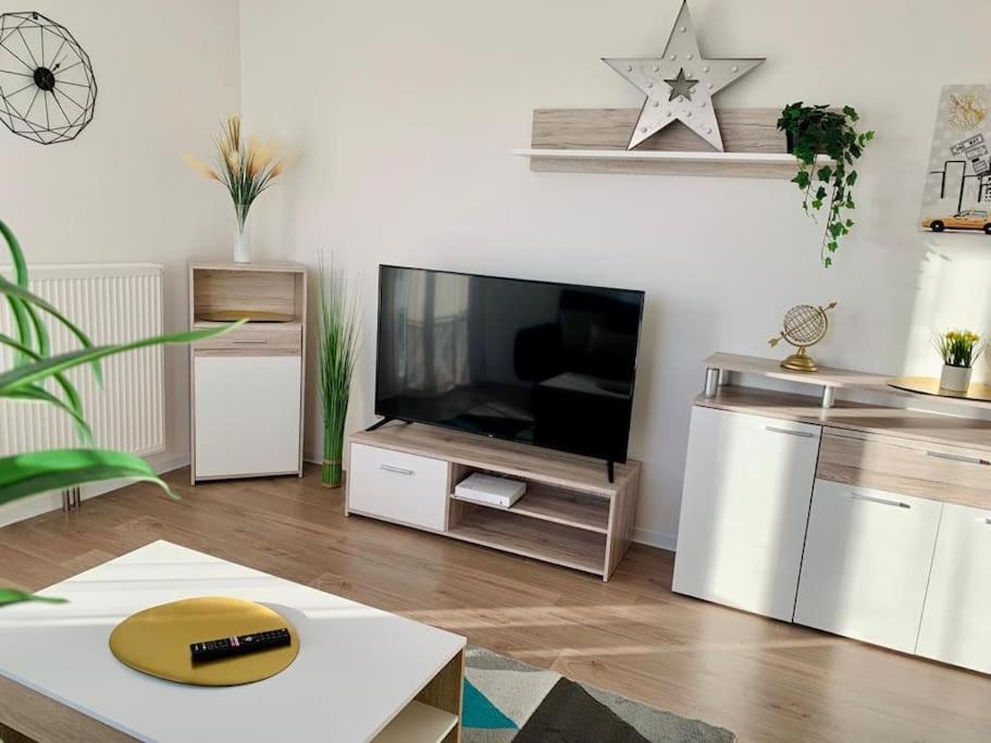 Pourquoi Notre T3 Avec Parking Est Pour Vous ? Apartment Lille Luaran gambar